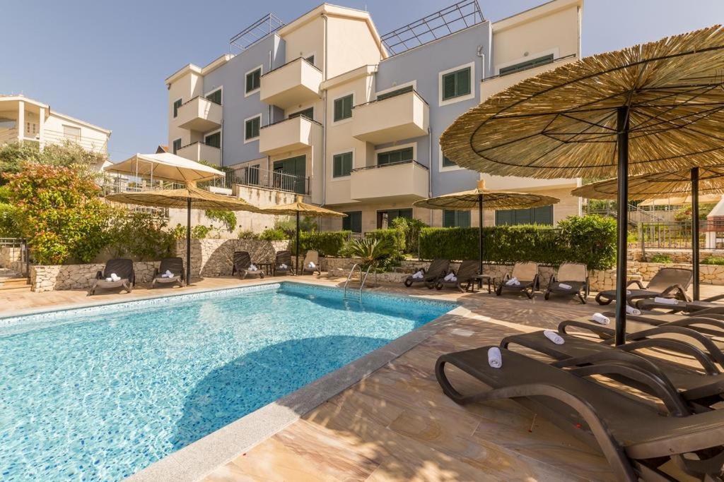 Apartment Carica Slatine Exterior photo