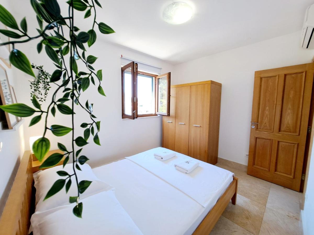 Apartment Carica Slatine Exterior photo